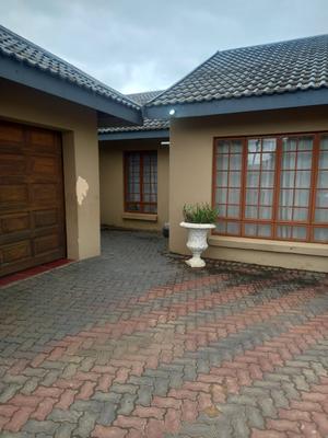 House For Sale in Nkowankowa, Tzaneen